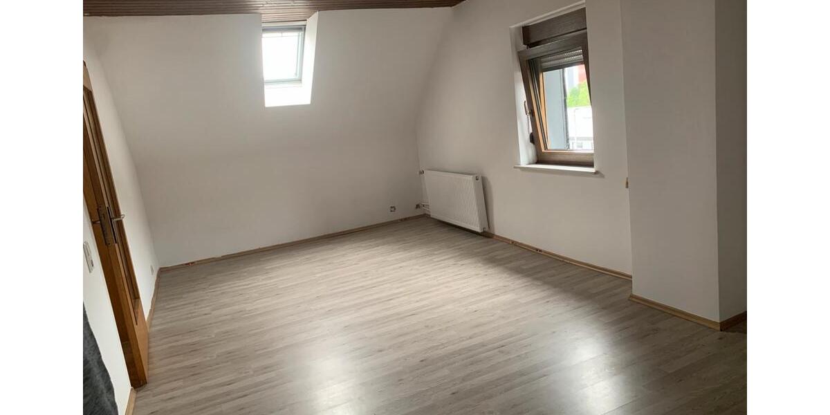 Etagenwohnung Saarbrücken West - 3 Zimmer, 75 m&sup2;, 790&euro; | Angebot:25787264