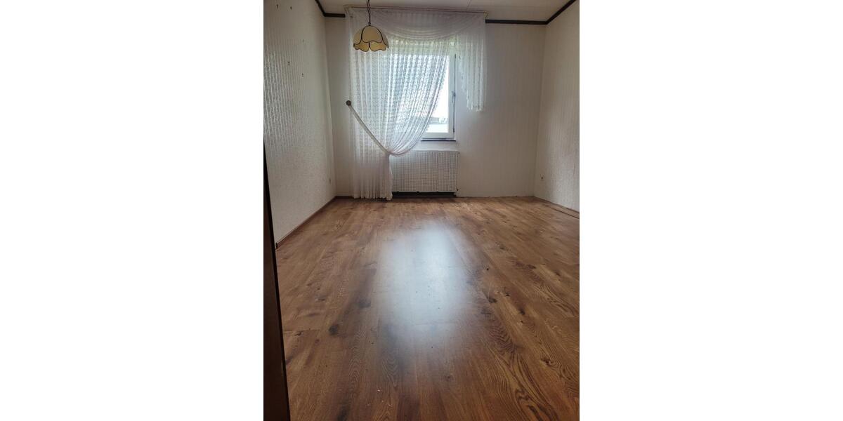 Bungalow Kirkel - 5.5 Zimmer, 146 m&sup2;, 290.000&euro; | Angebot:25947771