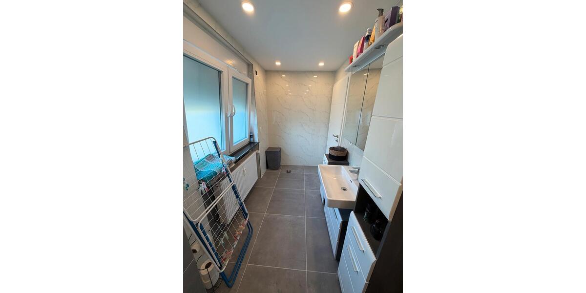 Etagenwohnung Schwalbach - 3 Zimmer, 65 m&sup2;, 650&euro; | Angebot:25874199