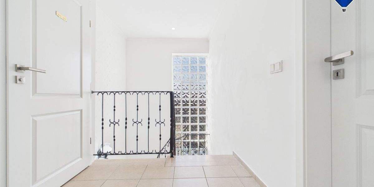 Einfamilienhaus Saarlouis Lisdorf - 9 Zimmer, 268 m&sup2;, 585.000&euro; | Angebot:25731423