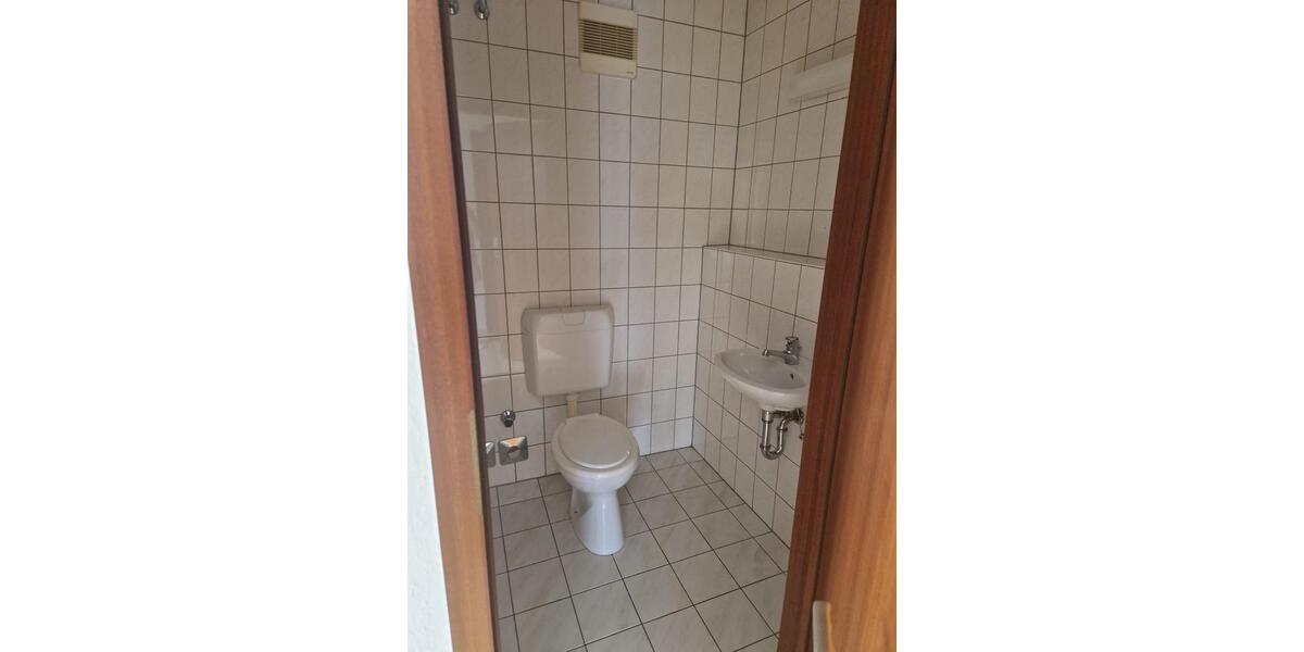 Dachgeschoßwohnung Saarbrücken Kieselhumes - 3.5 Zimmer, 115 m&sup2;, 995&euro; | Angebot:26478630