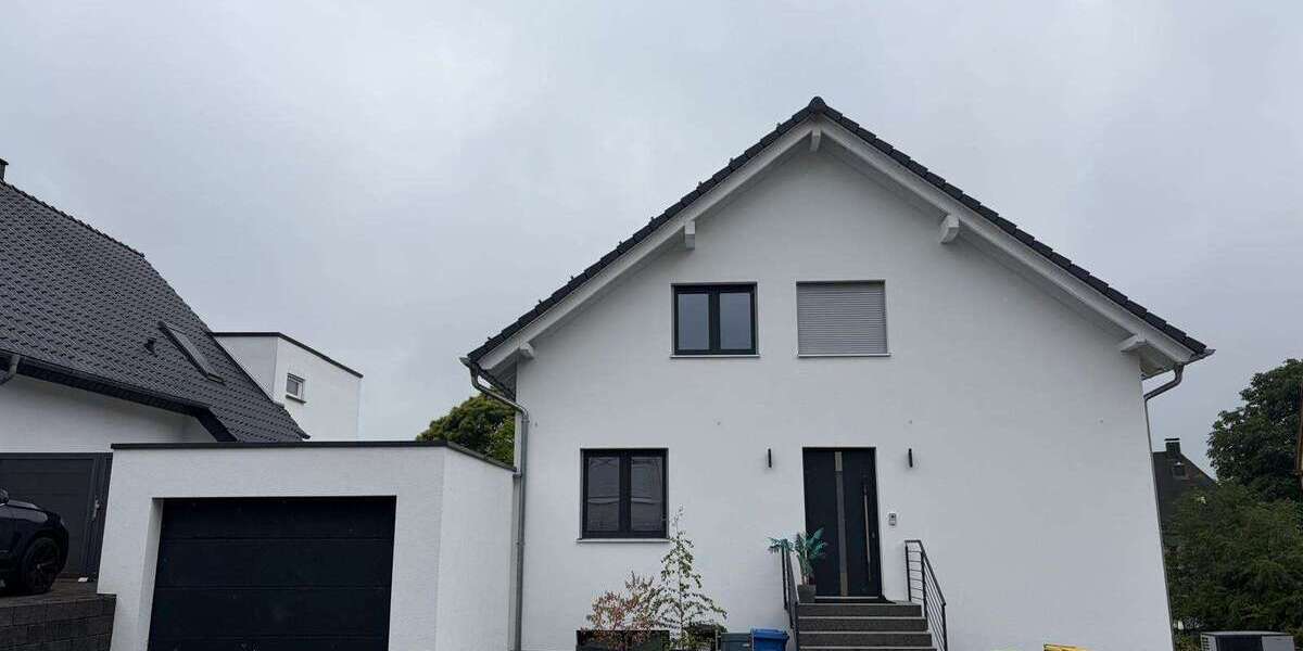 Einfamilienhaus Homburg - 4 Zimmer, 150 m&sup2;, 1.700&euro; | Angebot:25828691