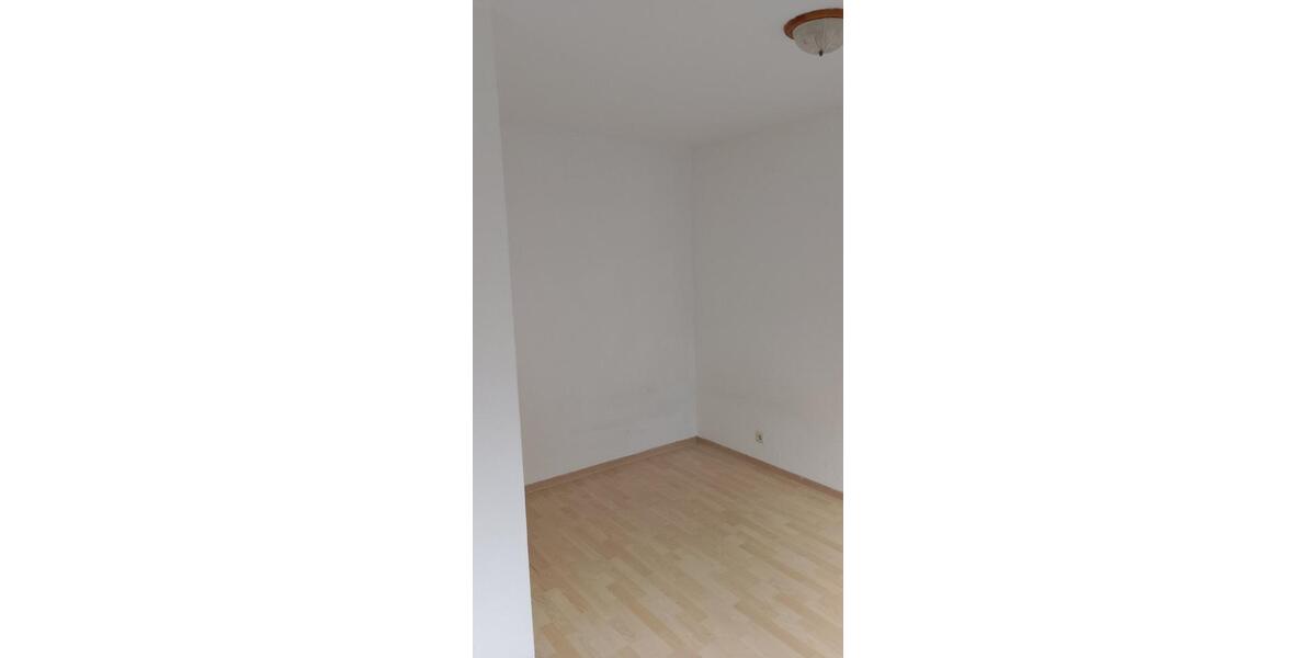 Hochparterre Saarbrücken Eschberg - 1 Zimmer, 24 m&sup2;, 370&euro; | Angebot:24832184