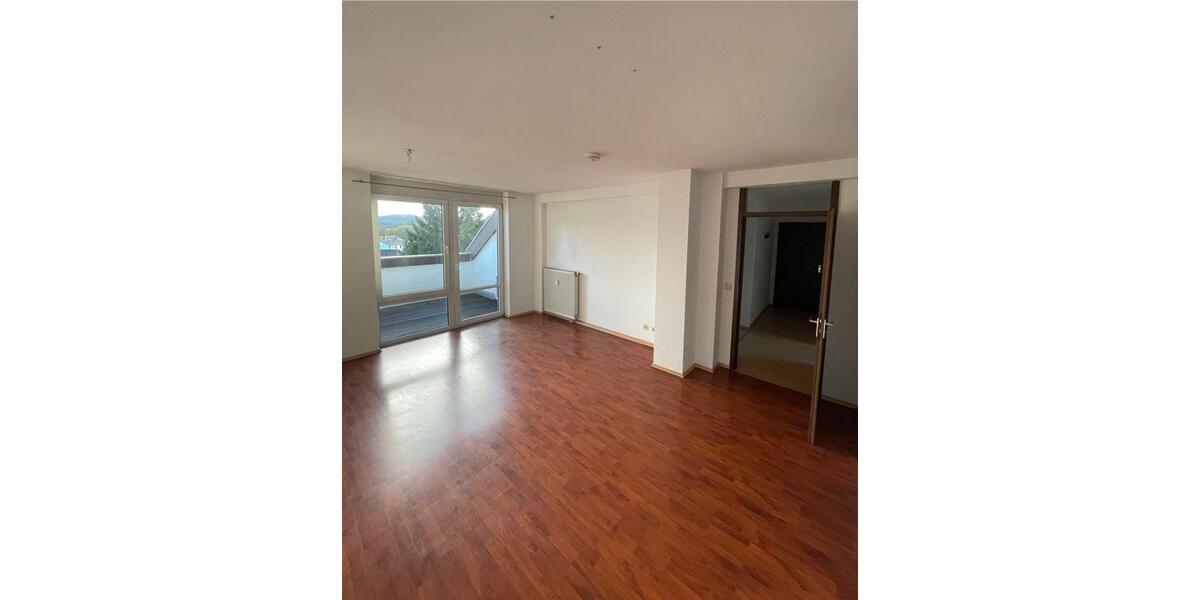 Dachgeschoßwohnung Homburg - 3 Zimmer, 63 m&sup2;, 1.100&euro; | Angebot:25968190