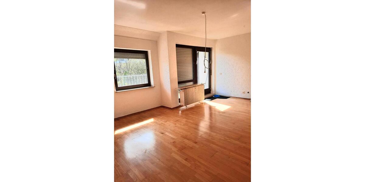 Dachgeschoßwohnung Saarbrücken Dudweiler - 3 Zimmer, 73 m&sup2;, 135.000&euro; | Angebot:26585903