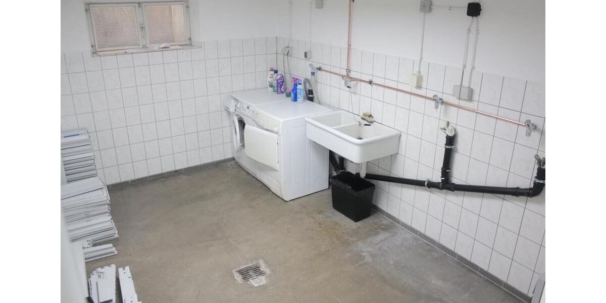 Dachgeschoßwohnung Püttlingen - 3 Zimmer, 80 m&sup2;, 800&euro; | Angebot:26679752