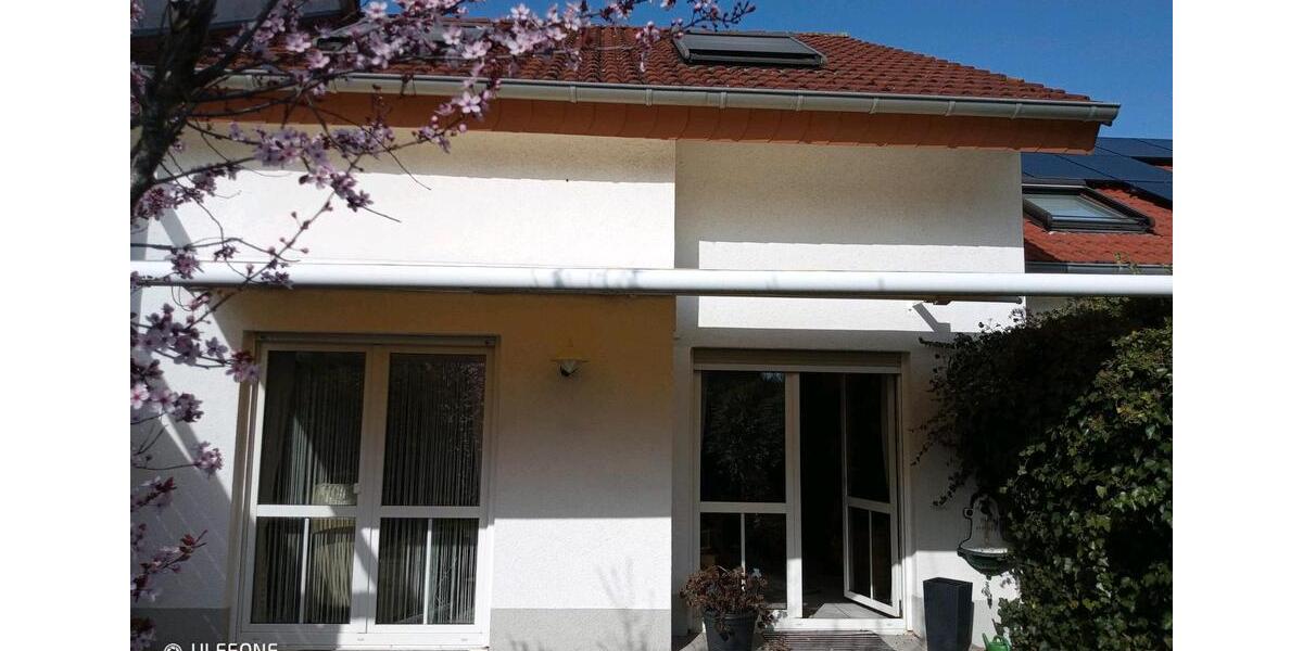 Reihenhaus Völklingen - 7 Zimmer, 140 m&sup2;, 360.000&euro; | Angebot:25457124