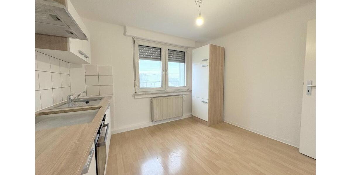 Dachgeschoßwohnung Saarbrücken West - 4 Zimmer, 116 m&sup2;, 1.100&euro; | Angebot:25064793