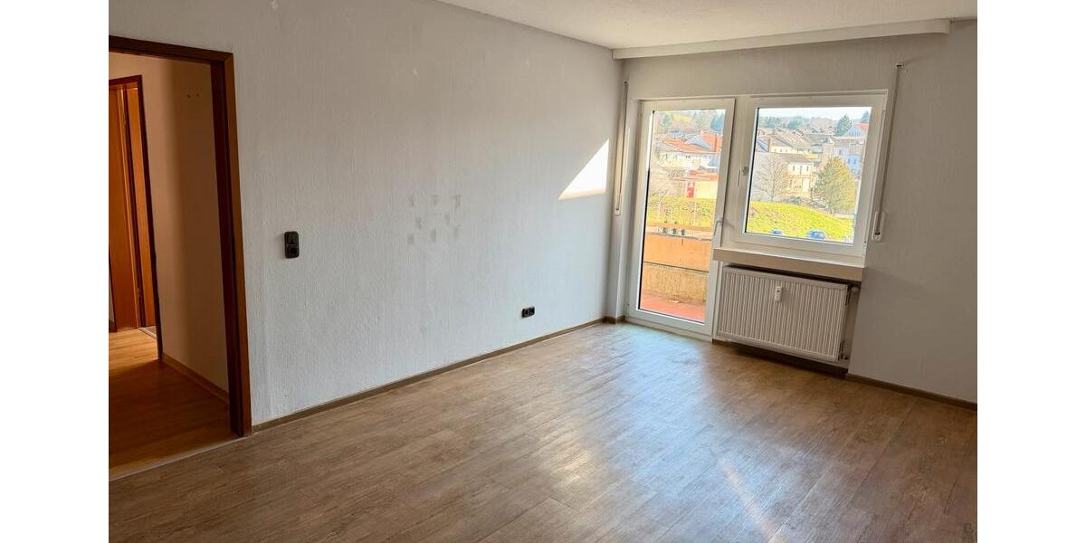 Etagenwohnung Riegelsberg - 3 Zimmer, 86 m&sup2;, 700&euro; | Angebot:25900931