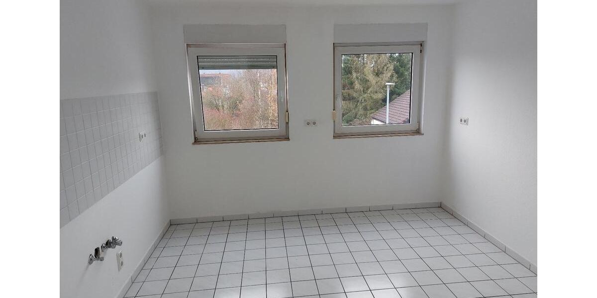 Etagenwohnung Saarbrücken Neue Bremm - 3 Zimmer, 82 m&sup2;, 195.000&euro; | Angebot:24778341