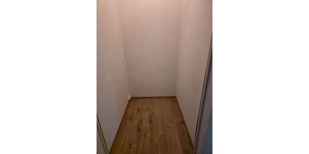 Etagenwohnung Wallerfangen - 4.5 Zimmer, 182 m&sup2;, 1.035&euro; | Angebot:25279550