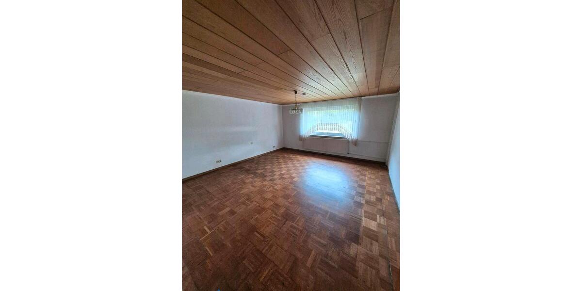 Mehrfamilienhaus, Wohnhaus Heusweiler - 6 Zimmer, 230 m&sup2;, 500.000&euro; | Angebot:27010130