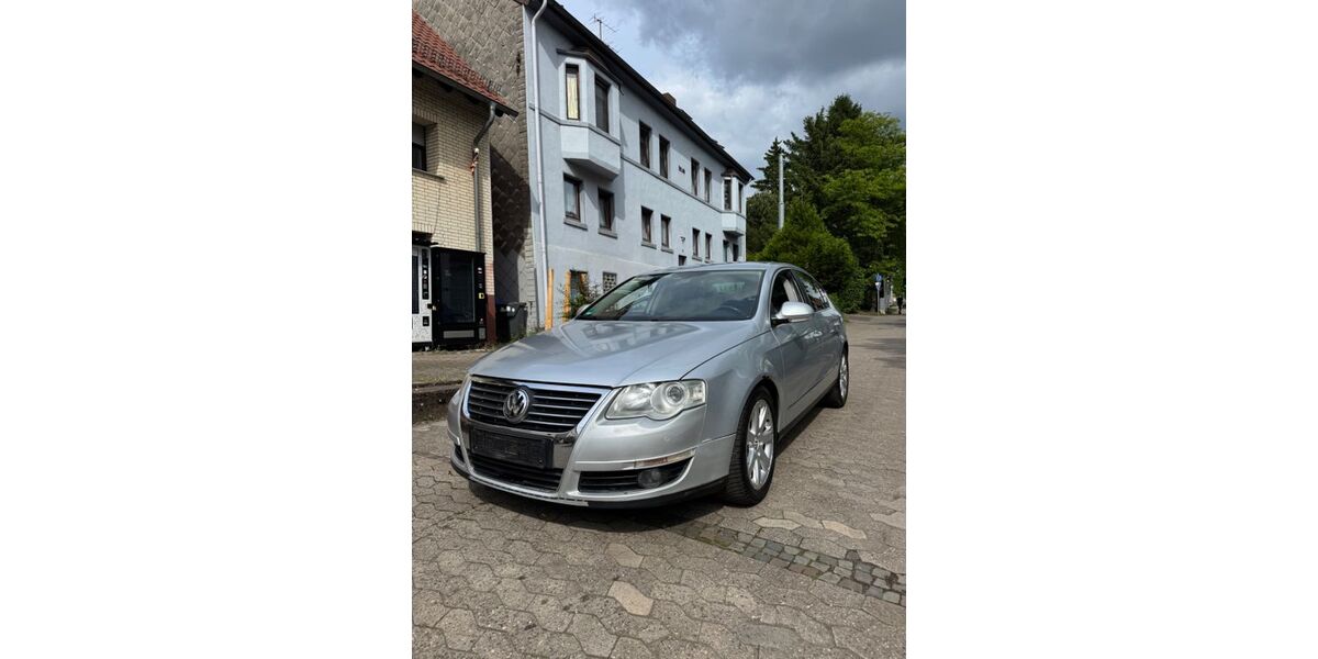 VW Passat 142.584 km 2.699 &euro; Burbach 66115