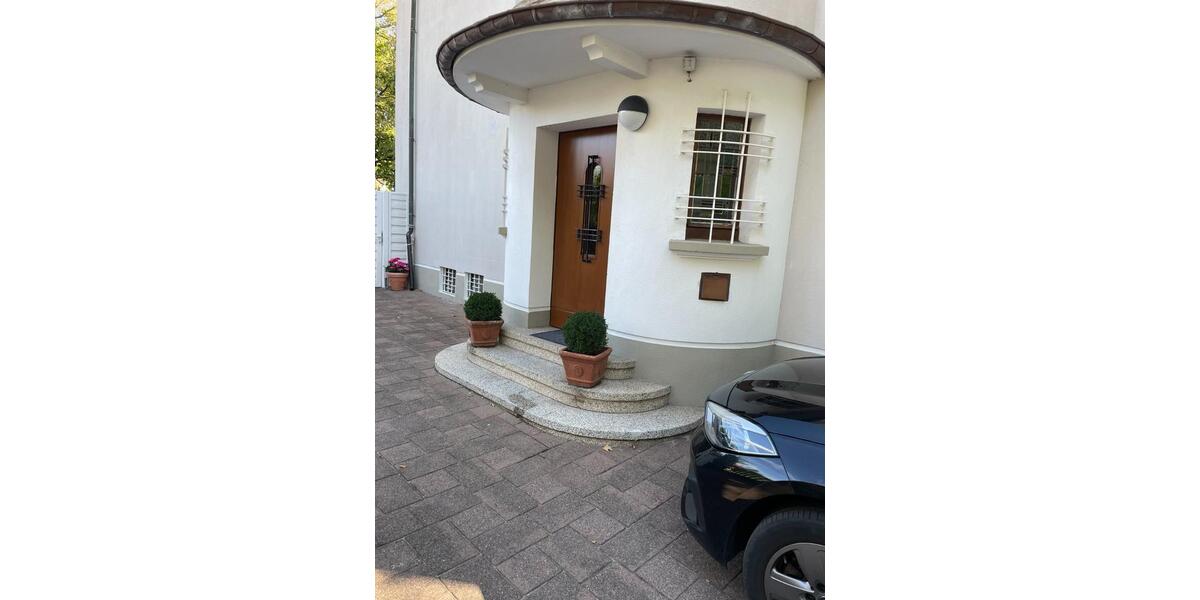 Villa Völklingen - 10 Zimmer, 252 m&sup2;, 548.000&euro; | Angebot:23682968