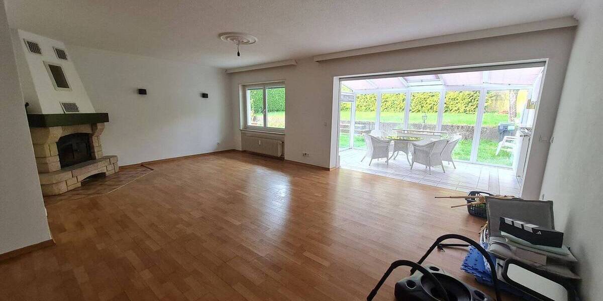 Etagenwohnung Saarbrücken Malstatt - 2 Zimmer, 125 m&sup2;, 1.250&euro; | Angebot:25927129