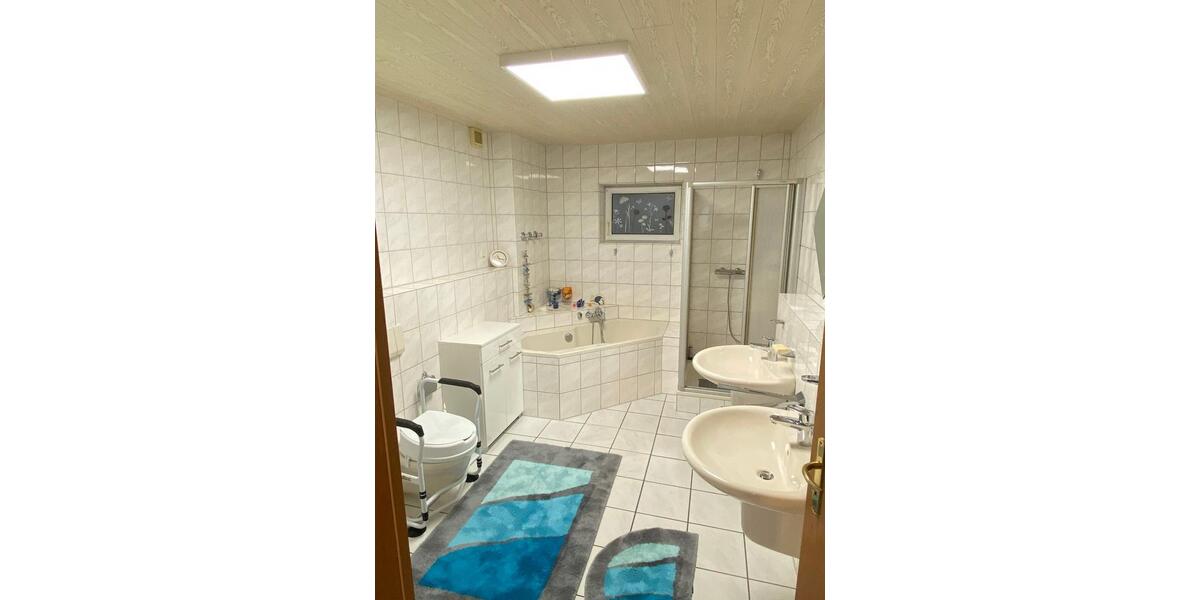 Erdgeschoßwohnung Schiffweiler - 2 Zimmer, 98 m&sup2;, 760&euro; | Angebot:25172679