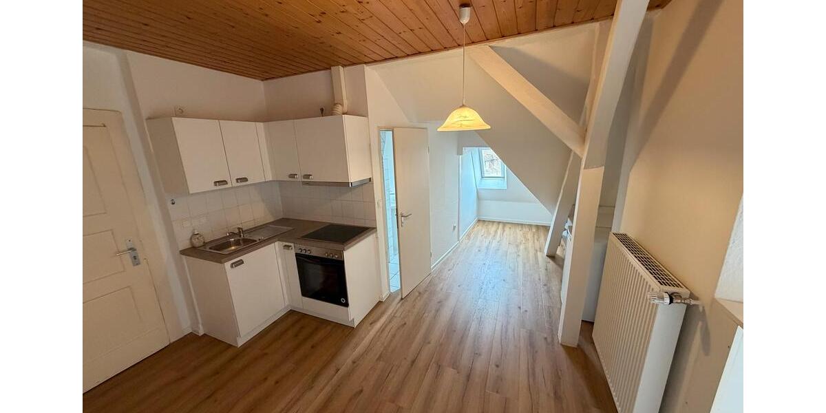 Dachgeschoßwohnung Saarbrücken Eschberg - 1 Zimmer, 25 m&sup2;, 560&euro; | Angebot:24784429