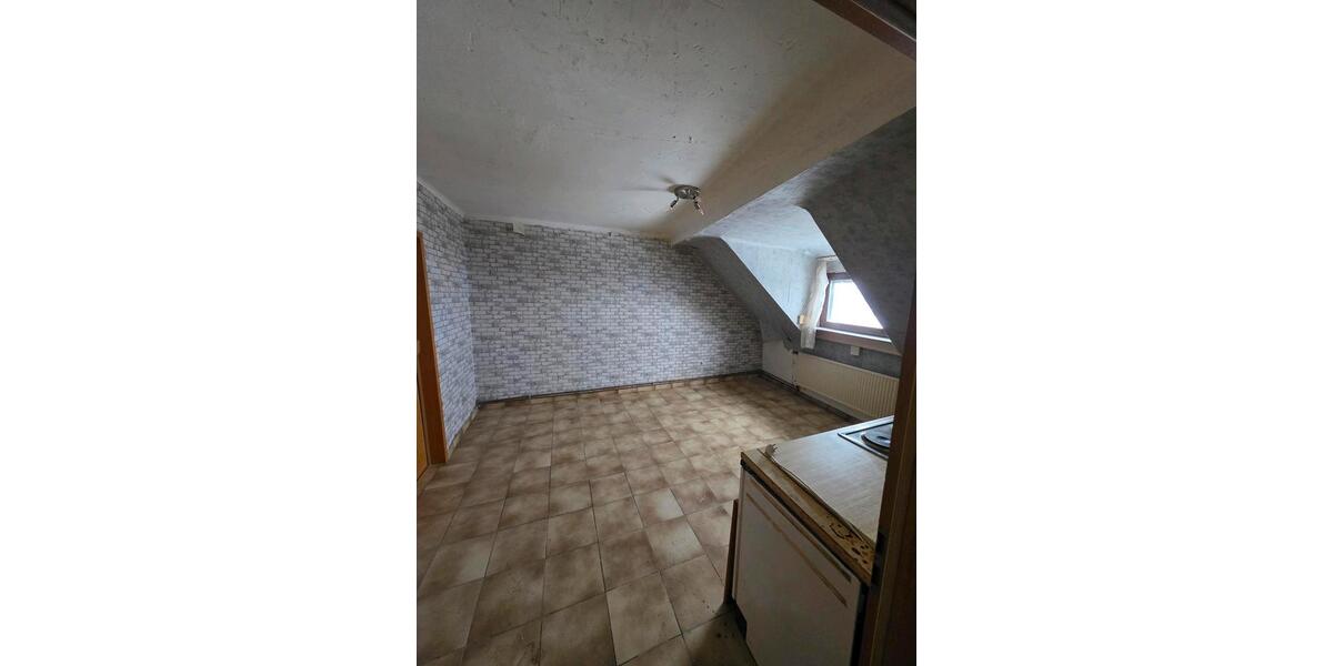 Dachgeschoßwohnung Neunkirchen - 4 Zimmer, 95 m&sup2;, 550&euro; | Angebot:24796284