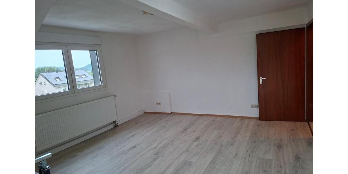 Dachgeschoßwohnung Beckingen - 2 Zimmer, 80 m&sup2;, 620&euro; | Angebot:26454433