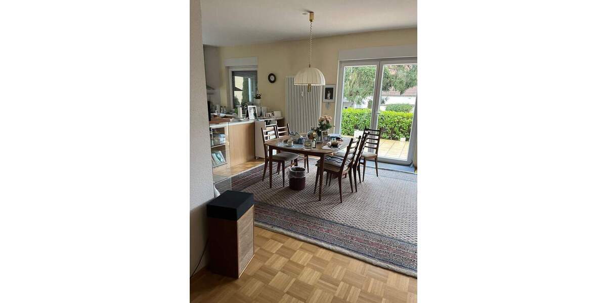 Etagenwohnung Saarbrücken Malstatt - 4 Zimmer, 130 m&sup2;, 1.200&euro; | Angebot:25957268