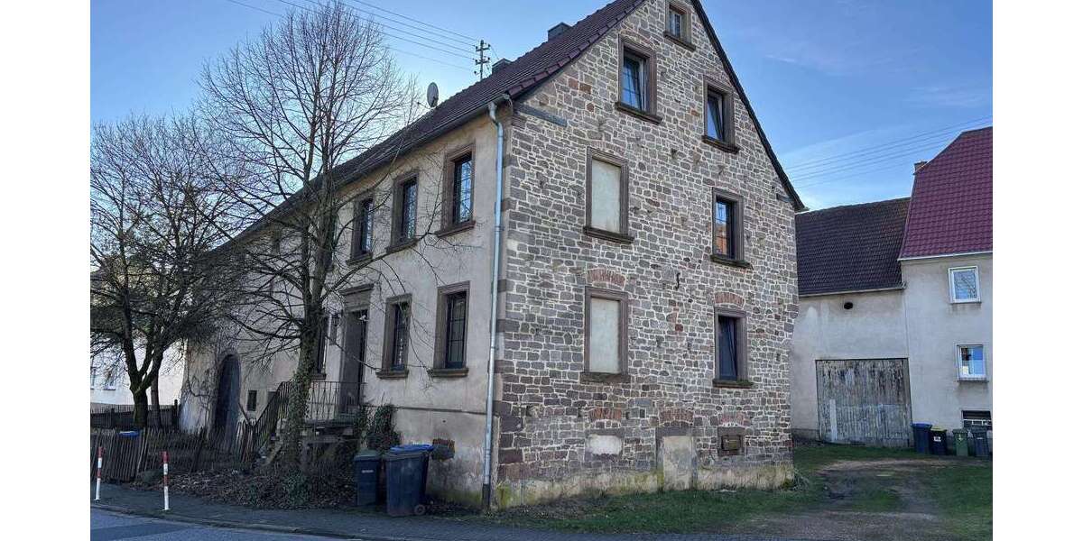 Einfamilienhaus Sankt Wendel - 9 Zimmer, 225 m&sup2;, 159.000&euro; | Angebot:25944408