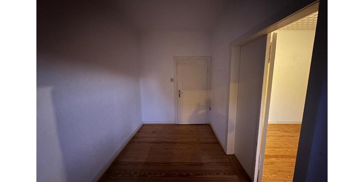 Etagenwohnung Saarbrücken Brebach-Fechingen - 4 Zimmer, 85 m&sup2;, 650&euro; | Angebot:25150577