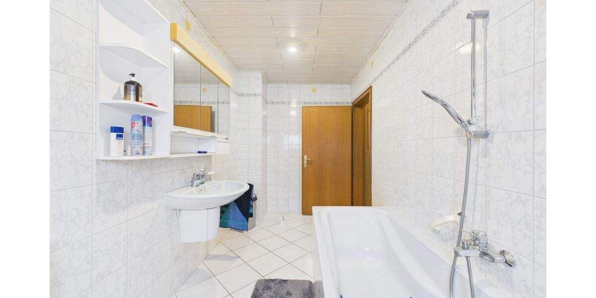 Einfamilienhaus Völklingen / Lauterbach Lauterbach - 6 Zimmer, 150 m&sup2;, 195.000&euro; | Angebot:25687885