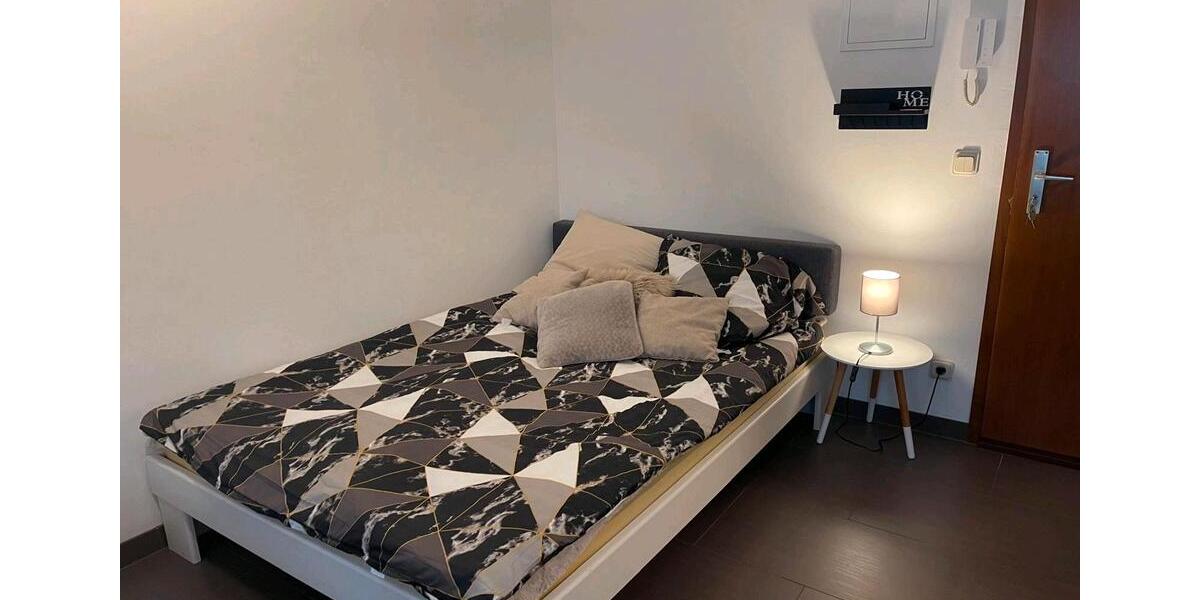 Etagenwohnung Saarbrücken - 1 Zimmer, 35 m&sup2;, 420&euro; | Angebot:25084754