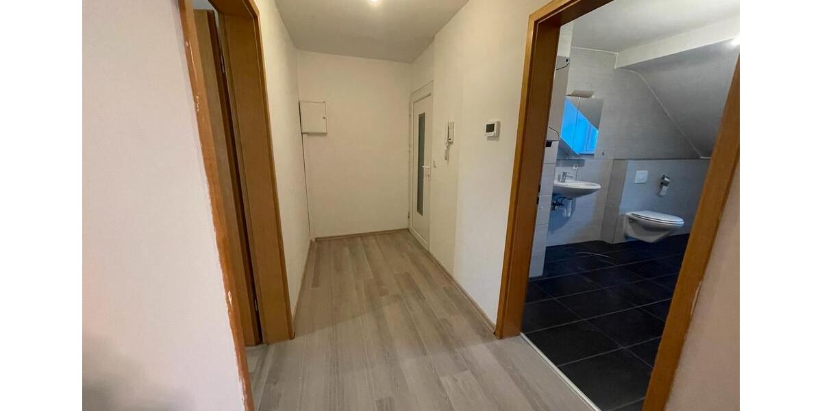 Dachgeschoßwohnung Neunkirchen - 2 Zimmer, 70 m&sup2;, 470&euro; | Angebot:25254534