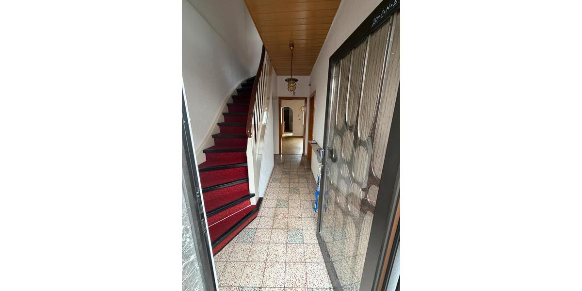 Einfamilienhaus Wadgassen - 5 Zimmer, 150 m&sup2;, 74.000&euro; | Angebot:25988431