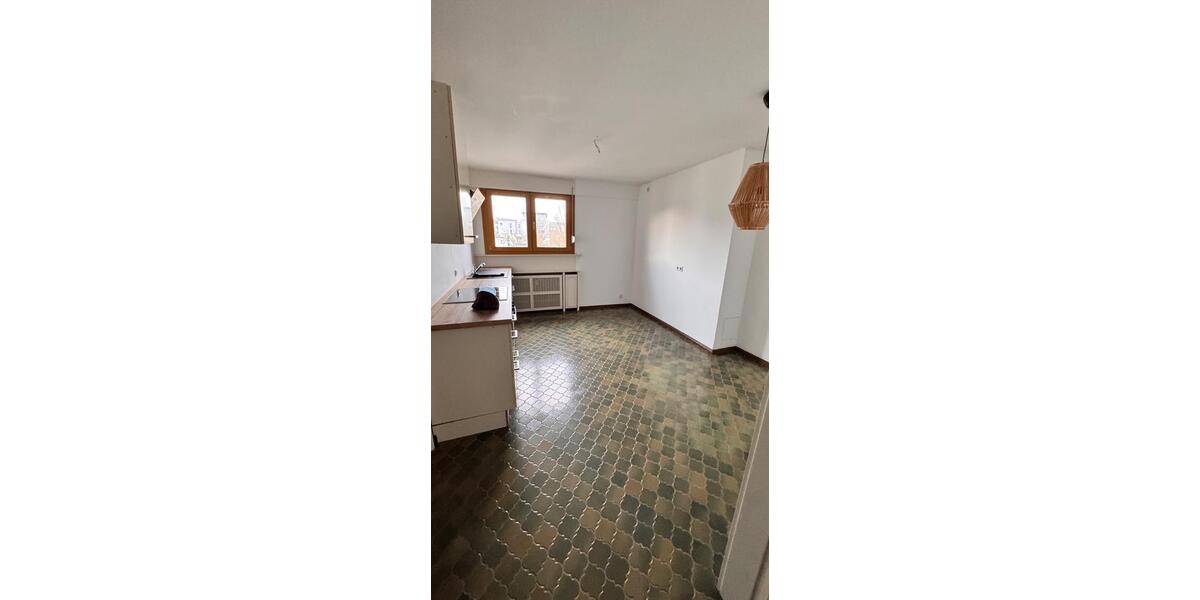 Dachgeschoßwohnung Schwalbach - 3.5 Zimmer, 82 m&sup2;, 740&euro; | Angebot:26367358