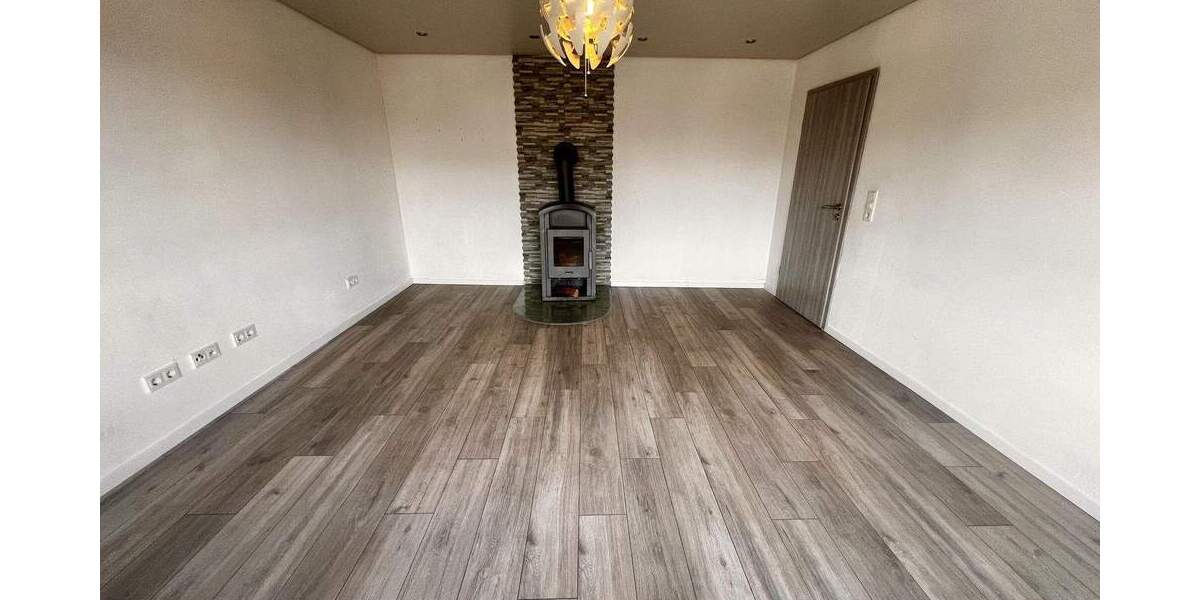 Einfamilienhaus Beckingen Düppenweiler - 9 Zimmer, 207 m&sup2;, 305.000&euro; | Angebot:25779493