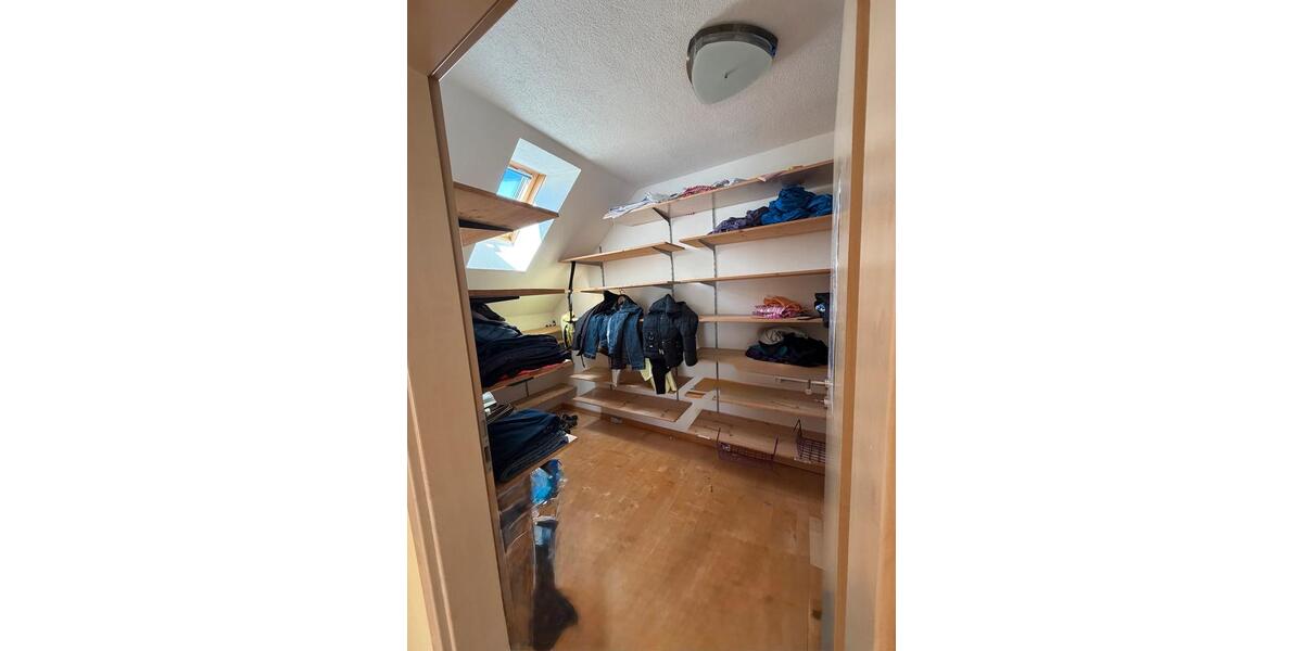 Doppelhaushälfte Schmelz - 8 Zimmer, 287 m&sup2;, 425.000&euro; | Angebot:27010139
