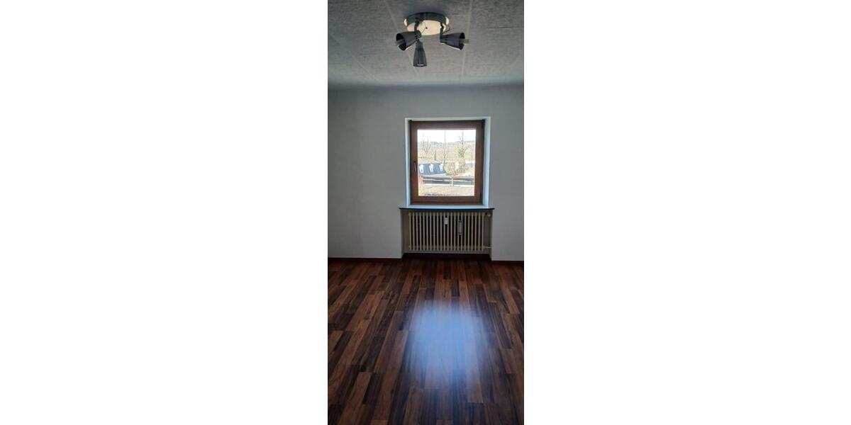Etagenwohnung Schmelz - 1 Zimmer, 80 m&sup2;, 600&euro; | Angebot:26317309