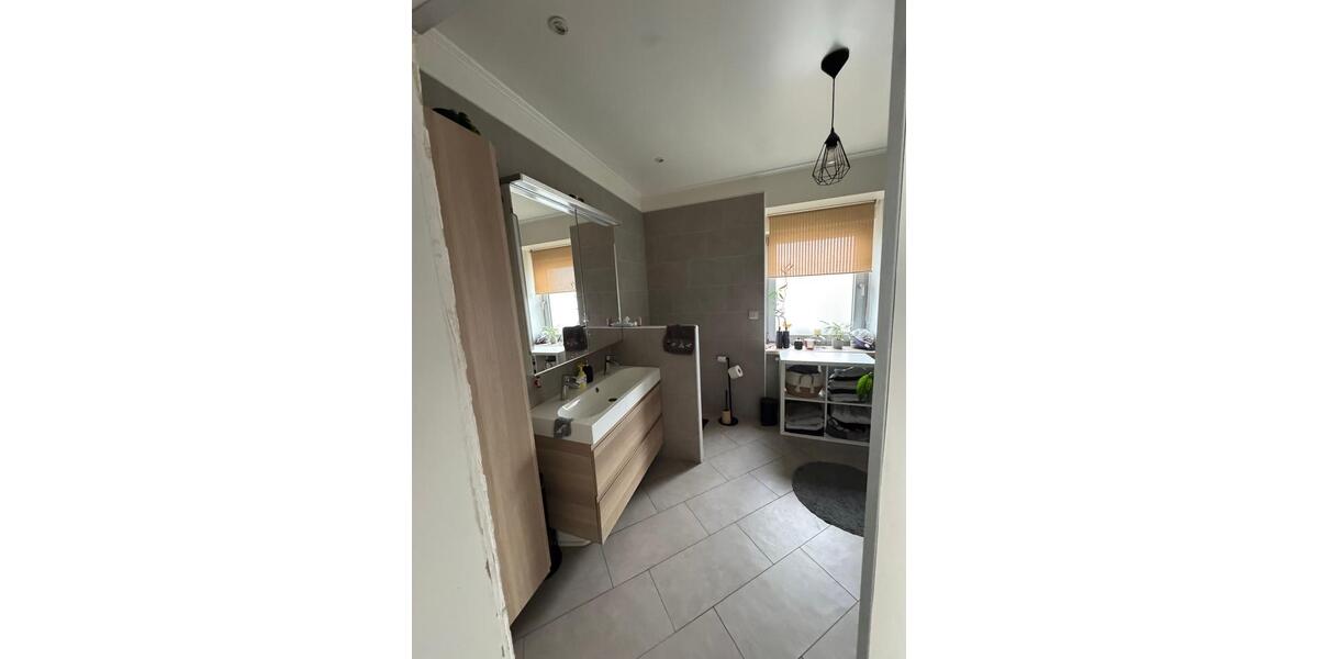 Einfamilienhaus Saarbrücken West - 5 Zimmer, 160 m&sup2;, 245.000&euro; | Angebot:25851082