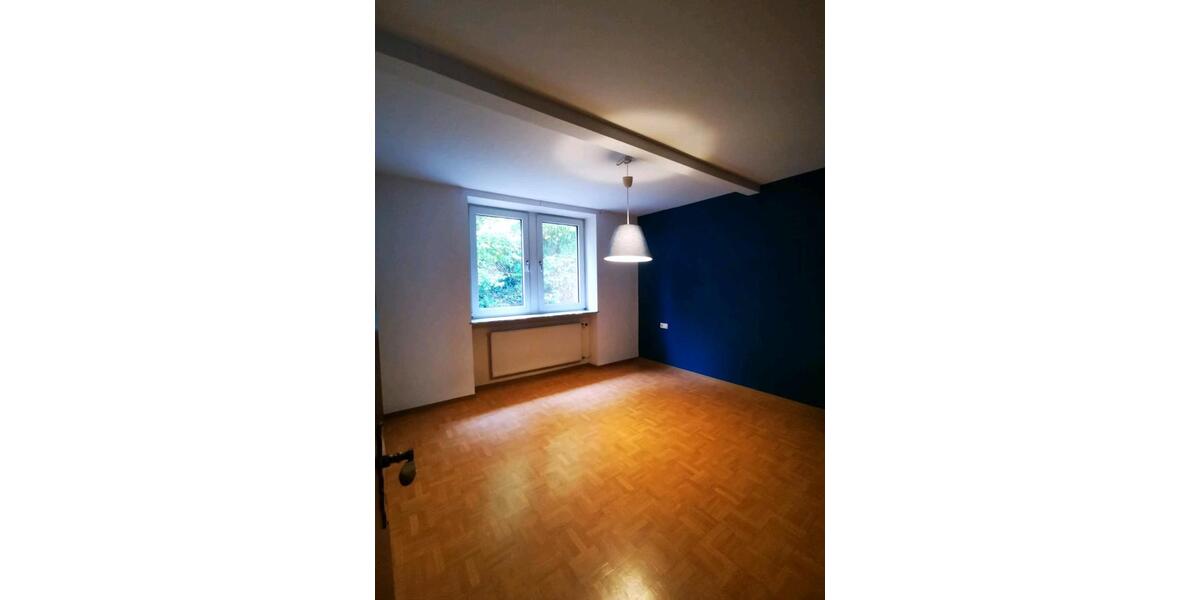 Etagenwohnung Saarbrücken Eschberg - 4 Zimmer, 100 m&sup2;, 900&euro; | Angebot:25177222