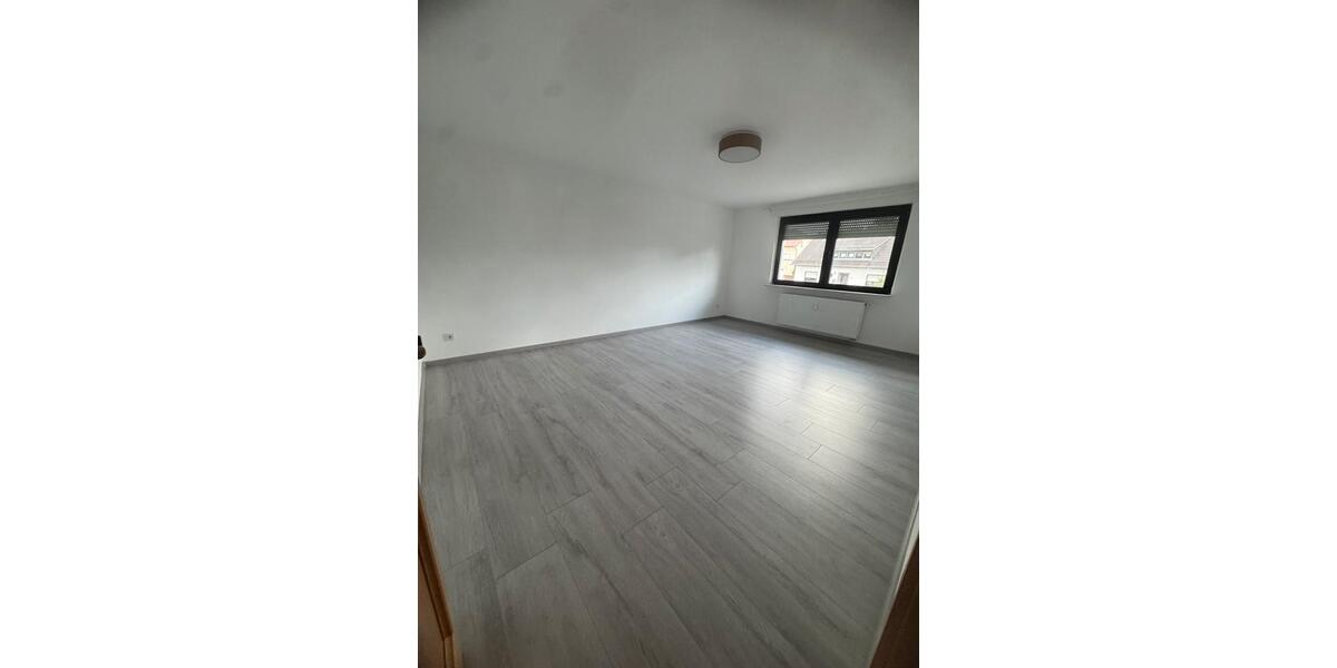 Etagenwohnung Heusweiler - 4 Zimmer, 90 m&sup2;, 800&euro; | Angebot:26613884