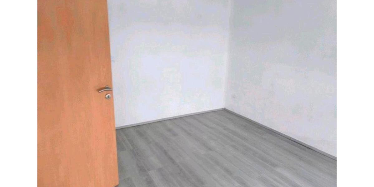 Erdgeschoßwohnung Völklingen - 2 Zimmer, 65 m&sup2;, 600&euro; | Angebot:25934950