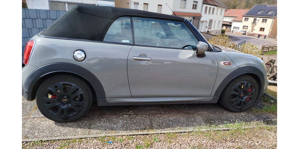Mini John Cooper Works Cabrio 67.900 km 23.200 &euro; Völklingen 66333