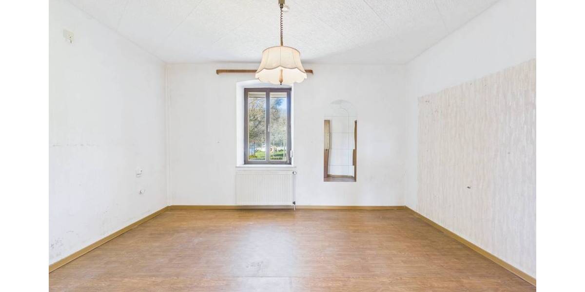 Einfamilienhaus Püttlingen - 7 Zimmer, 113 m&sup2;, 115.000&euro; | Angebot:26685705
