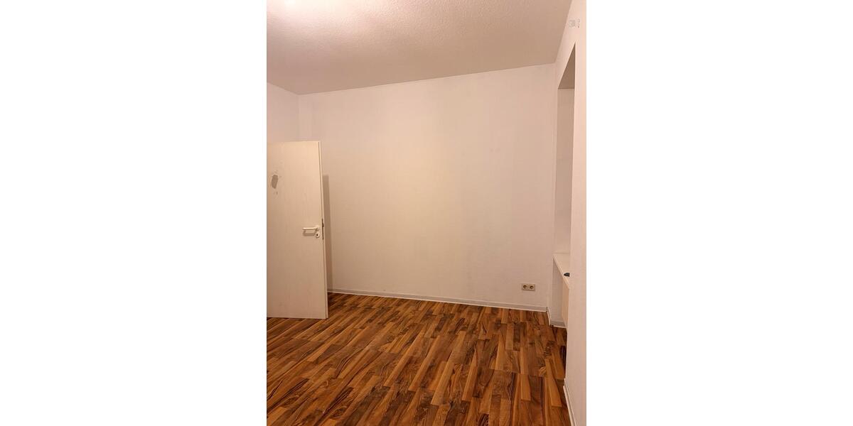 Etagenwohnung Heusweiler - 4 Zimmer, 100 m&sup2;, 1.000&euro; | Angebot:24807144
