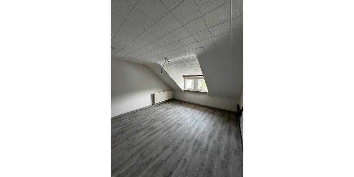 Dachgeschoßwohnung Quierschied - 4 Zimmer, 79 m&sup2;, 540&euro; | Angebot:26506775
