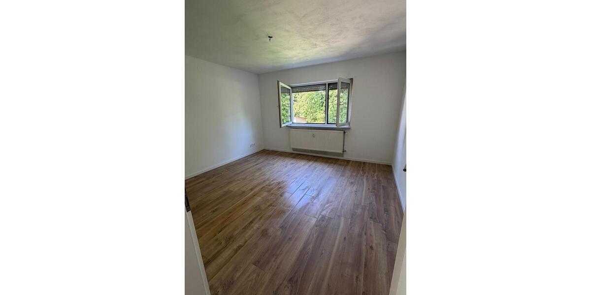 Erdgeschoßwohnung Ottweiler - 3 Zimmer, 80 m&sup2;, 700&euro; | Angebot:26697487