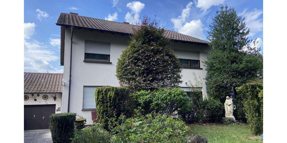 Einfamilienhaus Saarlouis - 6 Zimmer, 180 m&sup2;, 340.000&euro; | Angebot:24254960
