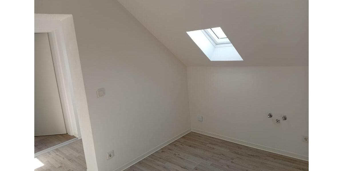 Dachgeschoßwohnung Saarbrücken Dudweiler - 1 Zimmer, 50 m&sup2;, 540&euro; | Angebot:26473640