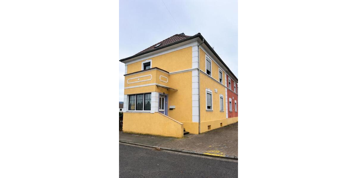 Mehrfamilienhaus, Wohnhaus Saarbrücken West - 7 Zimmer, 180 m&sup2;, 239.000&euro; | Angebot:25868762