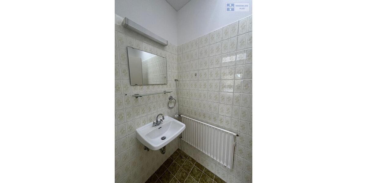 Etagenwohnung Homburg - 4 Zimmer, 142 m&sup2;, 1.290&euro; | Angebot:25371556