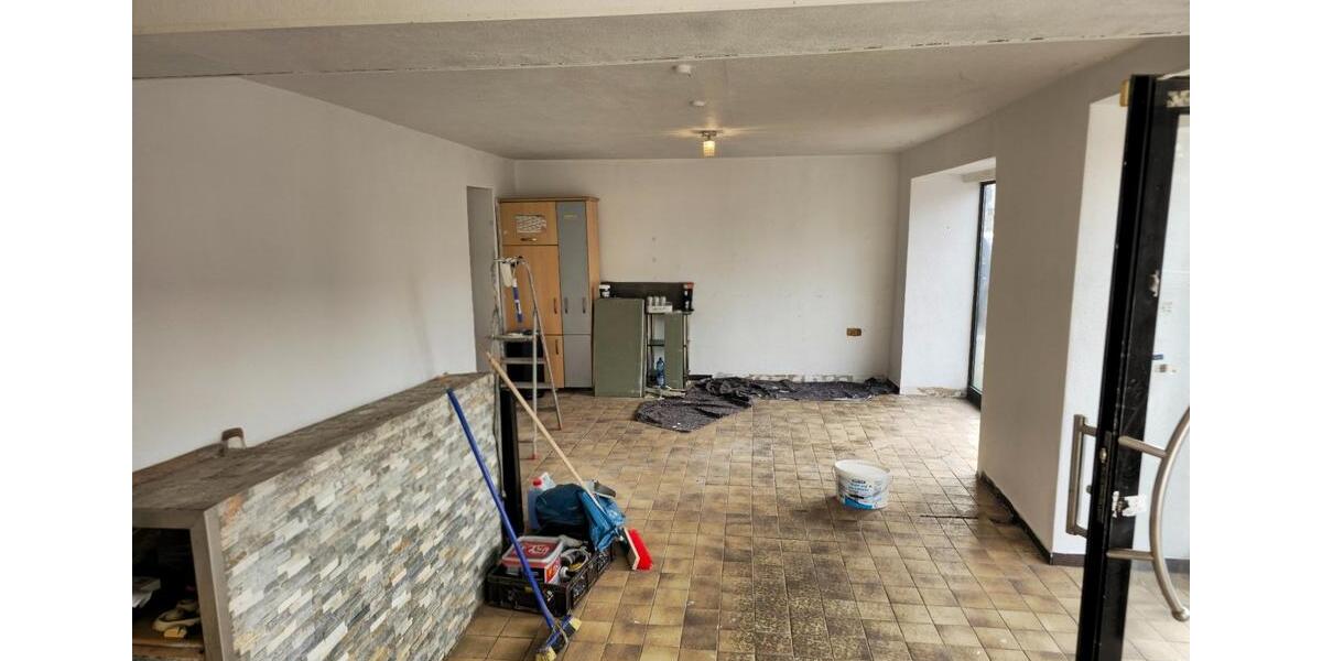 Einfamilienhaus Lebach - 7 Zimmer, 218 m&sup2;, 220.000&euro; | Angebot:25794314