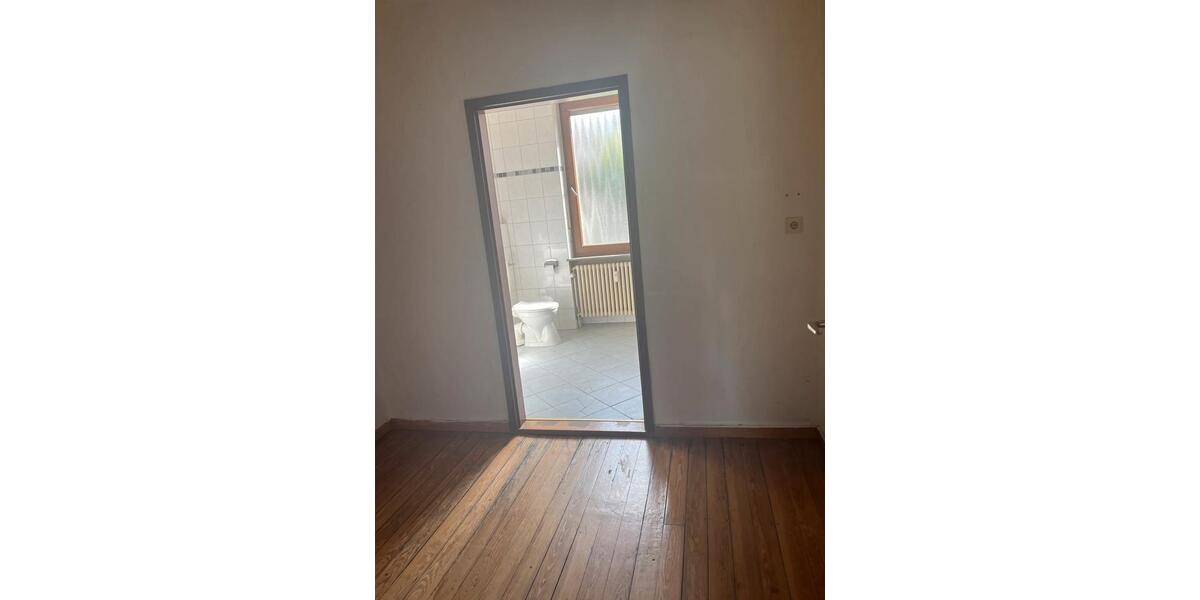 Einfamilienhaus Völklingen - 17 Zimmer, 320 m&sup2;, 365.000&euro; | Angebot:25655087