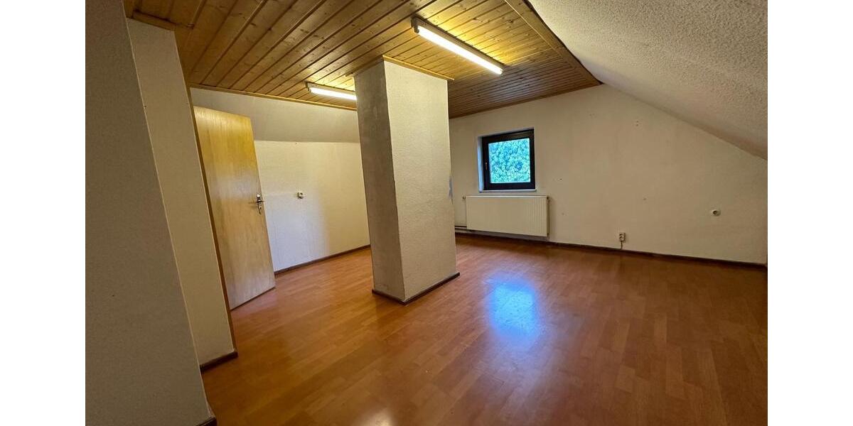Dachgeschoßwohnung Saarbrücken St. Arnual - 2 Zimmer, 37 m&sup2;, 577&euro; | Angebot:24755169